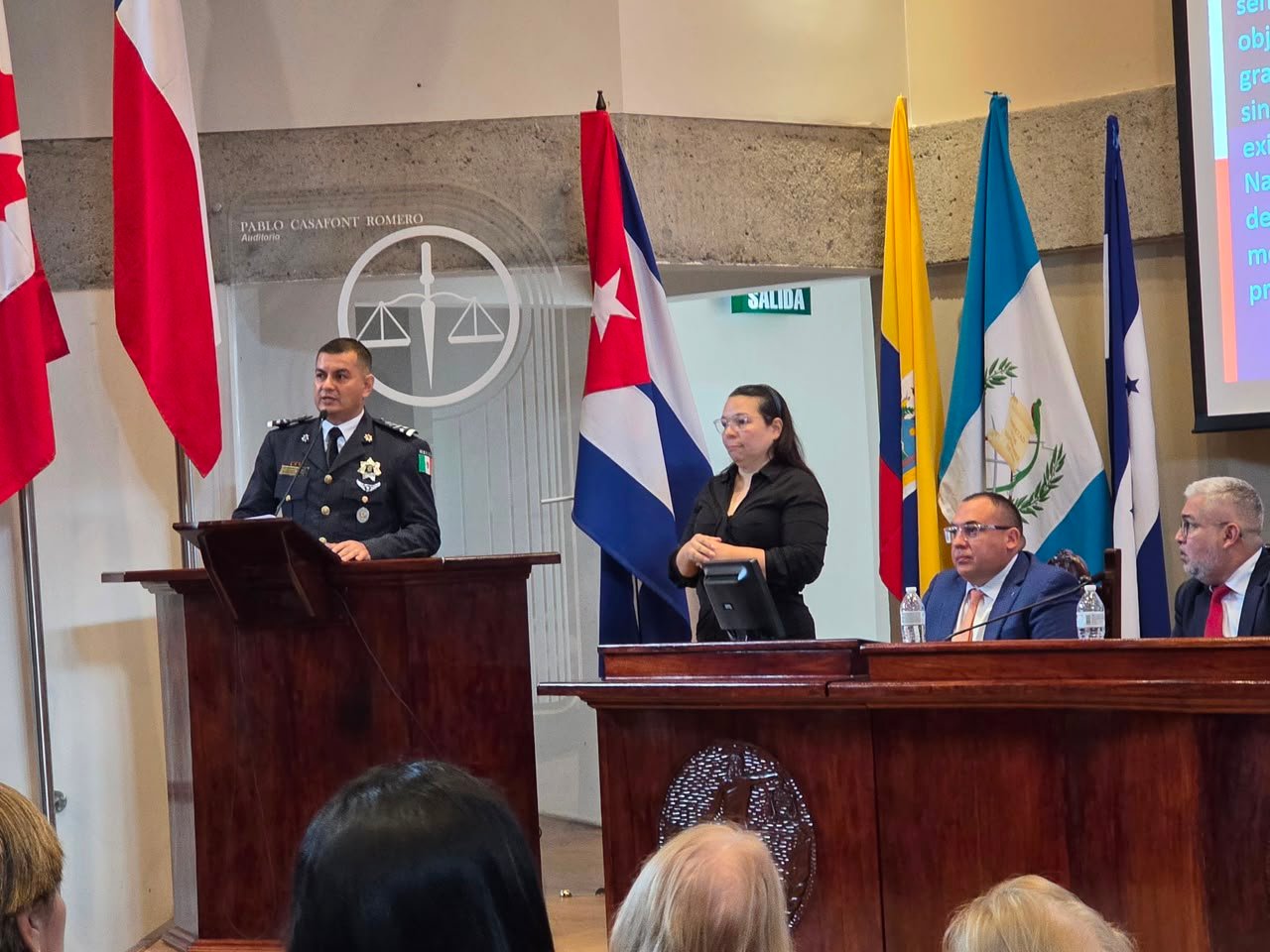 Llevan experiencia de seguridad a congreso internacional