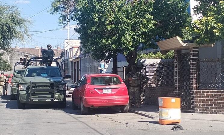 Detienen a hijo investigado por asesinato de sus padres en Monterrey