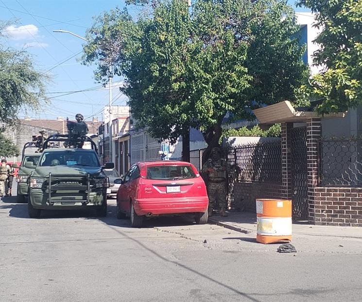 Detienen a hijo investigado por asesinato de sus padres en Monterrey