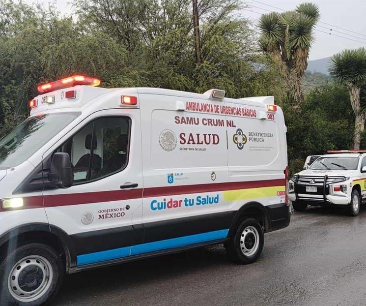 Deja rayo dos jóvenes lesionados en Galeana