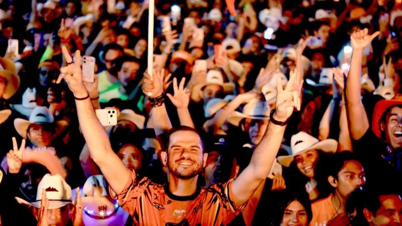 Reúne Norteño Run a más de 8 mil personas en Parque Fundidora