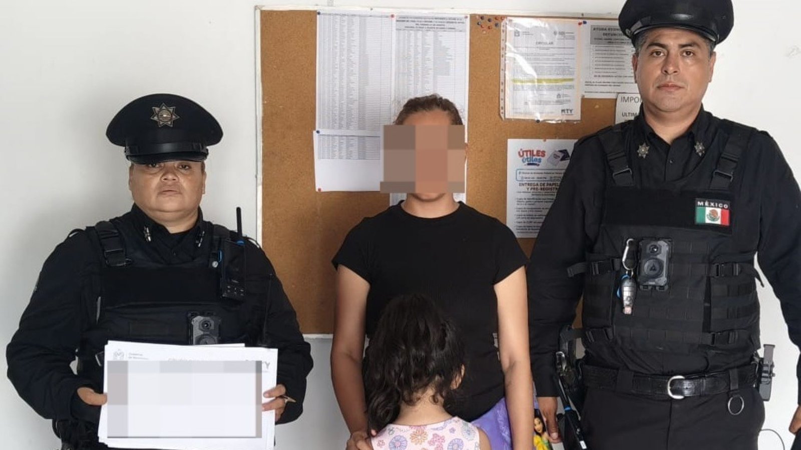 Localiza Policía de Monterrey a niña de cinco años que caminaba sola