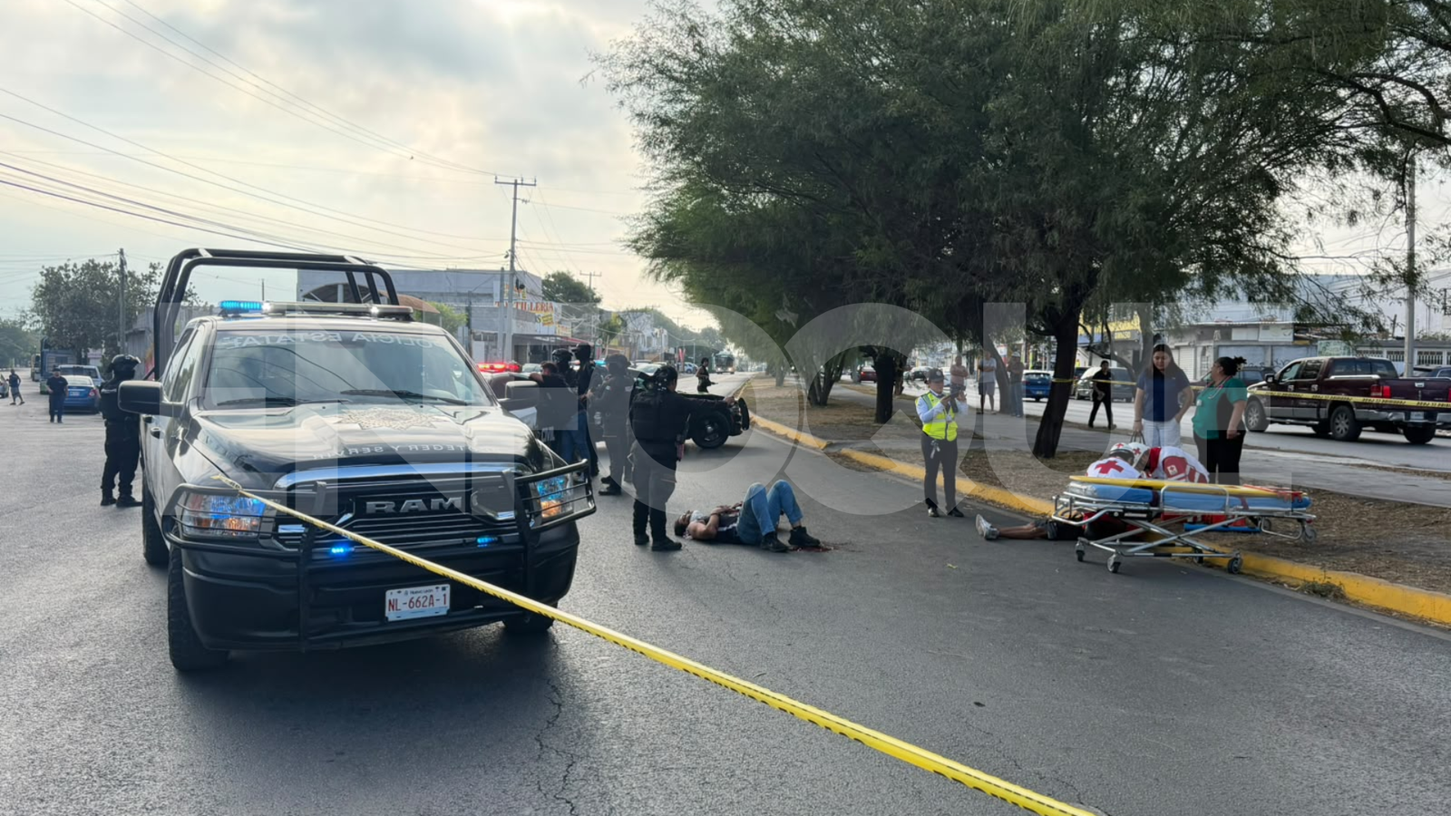 Derrapan en motocicleta y detienen a hombre en Monterrey