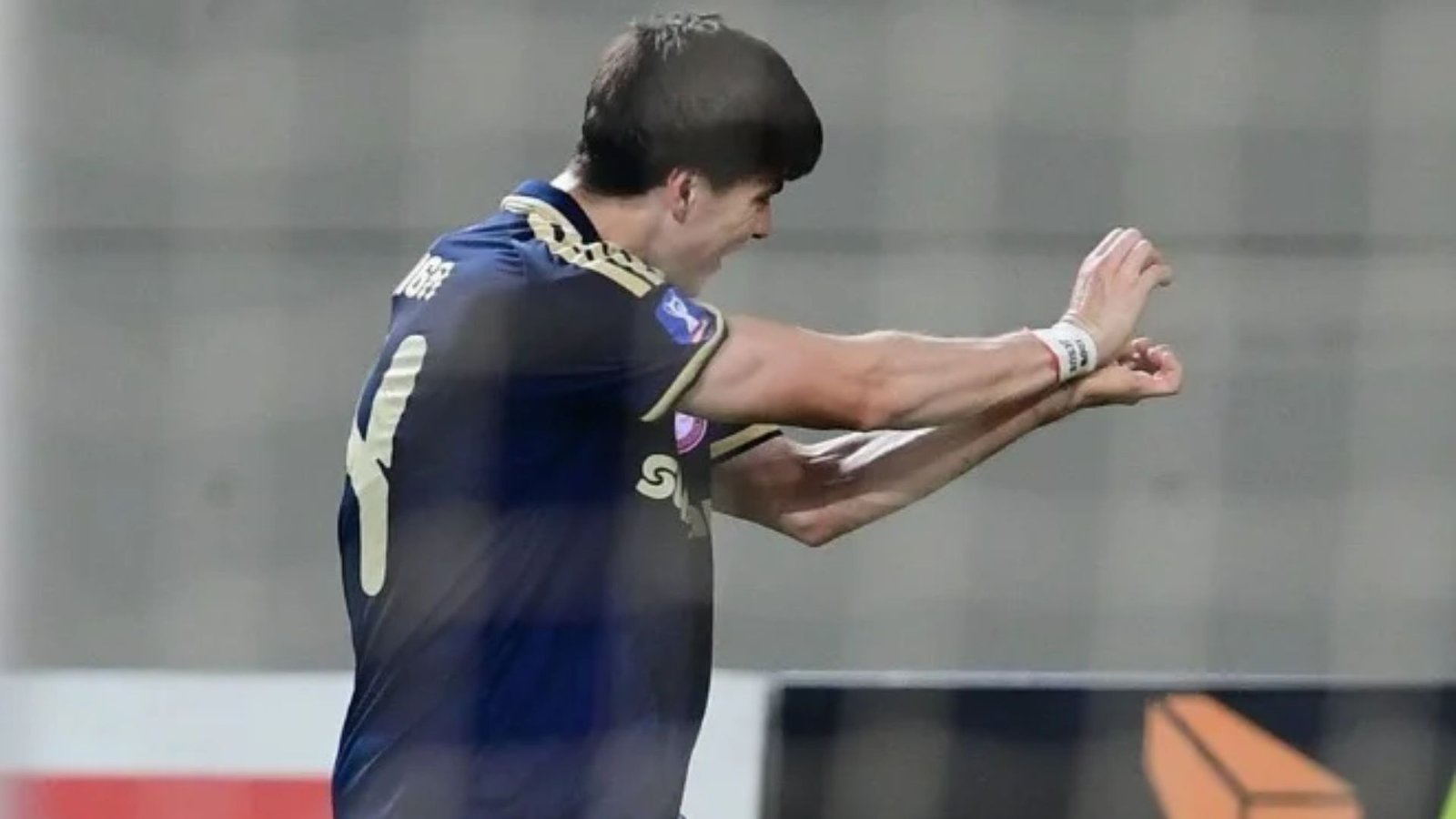 Armando “Hormiga” González marca su primer gol con Olympiacos