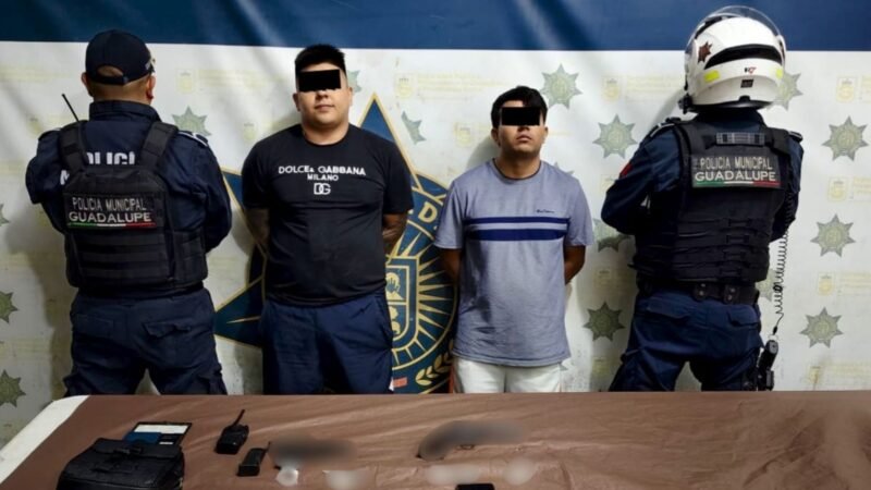 Detienen a dos hermanos con armas y presuntas sustancias en Guadalupe