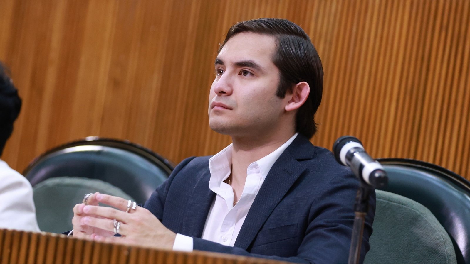 Deja Rodrigo Montemayor bancada de Morena en NL