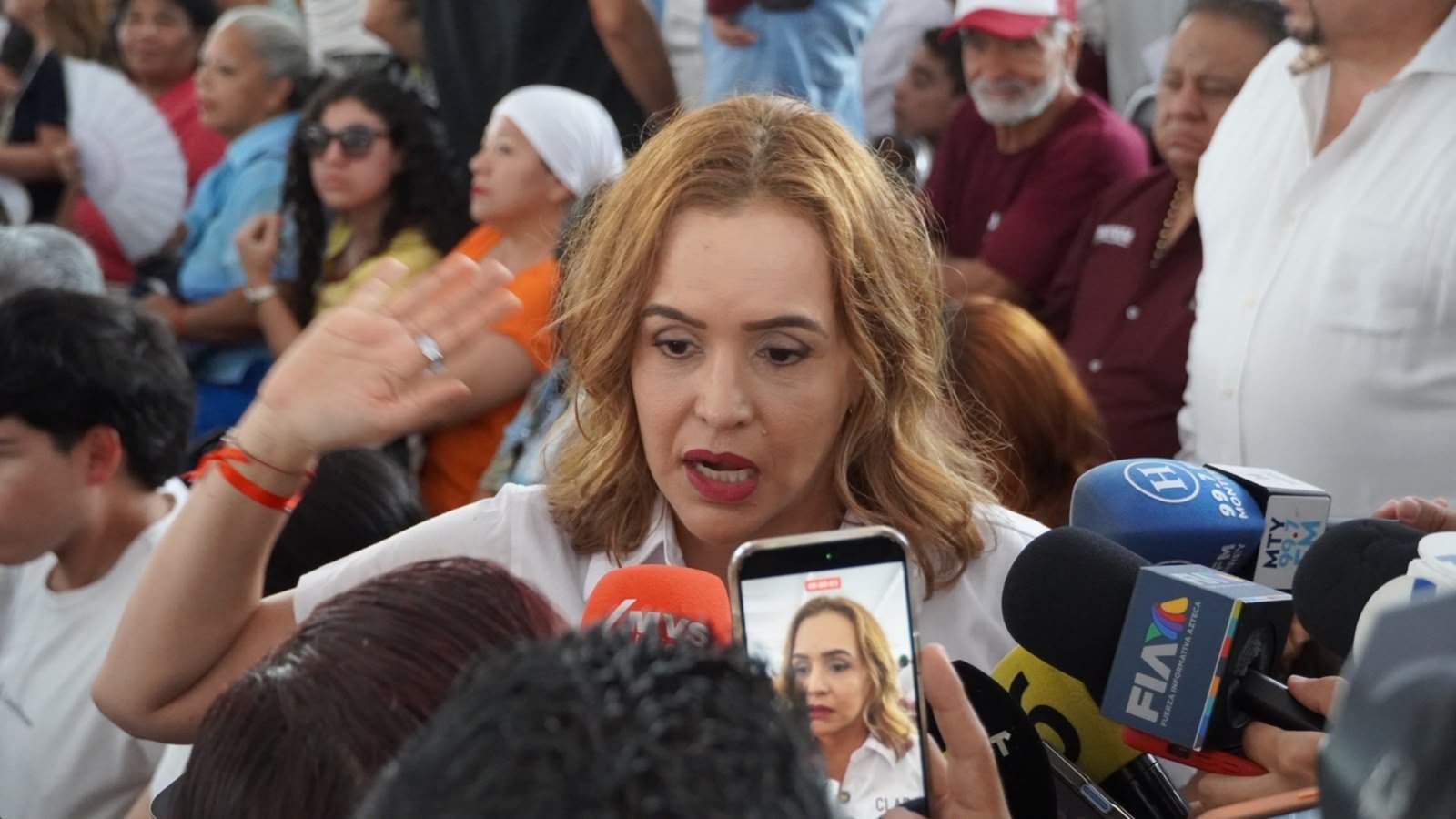 Pide Clara Luz unidad y respeto a encuestas en Morena
