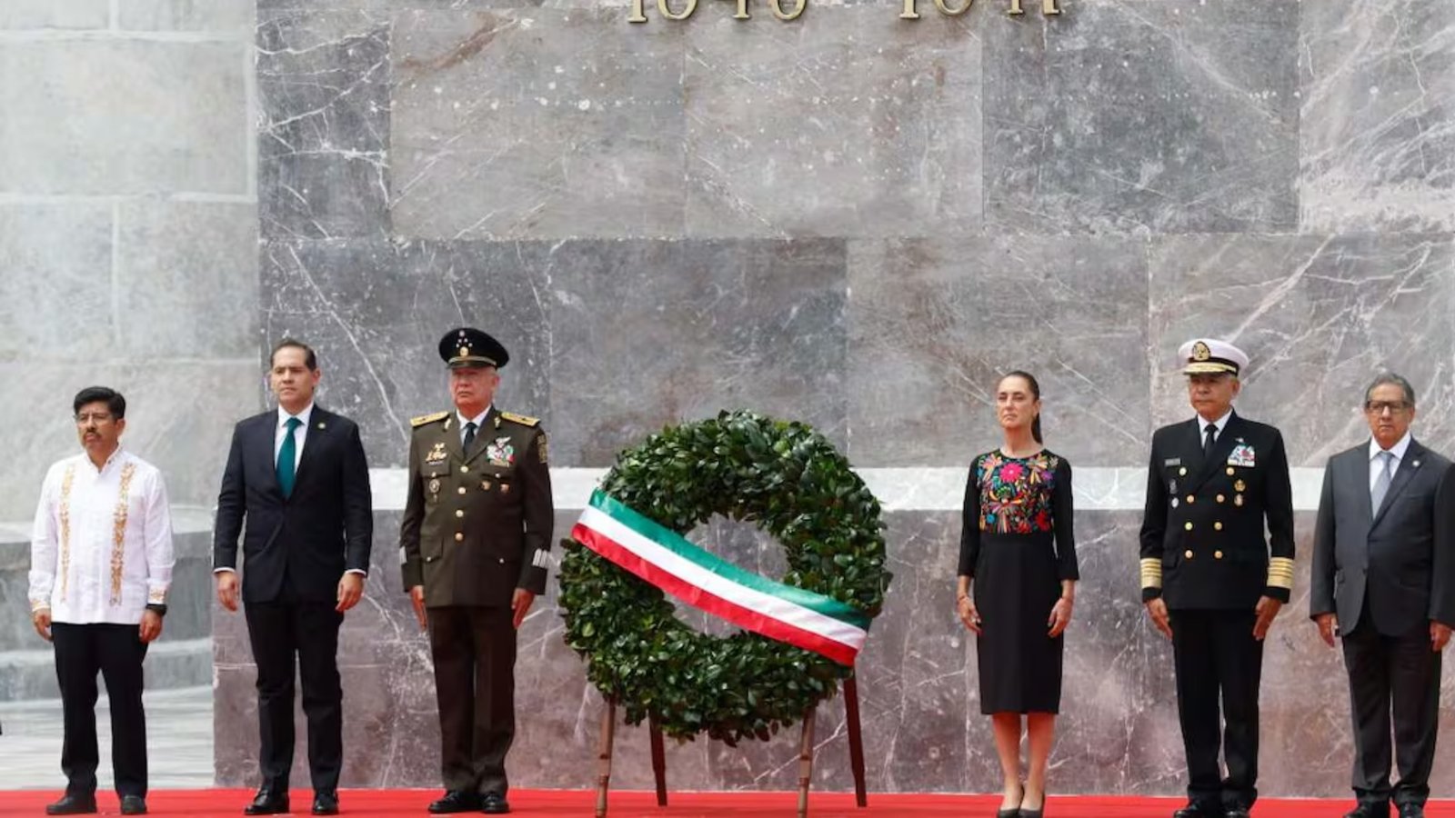 Sheinbaum encabeza homenaje a los Niños Héroes en Chapultepec