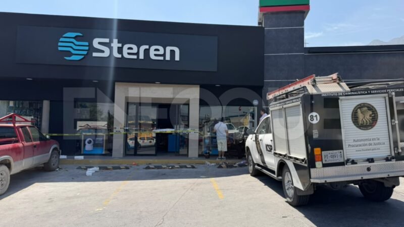 Roban tienda de electrónicos en Santa Catarina