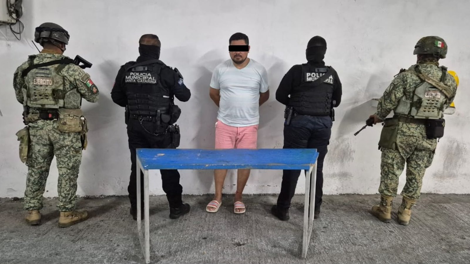 Detienen a hombre por extorsión en Santa Catarina