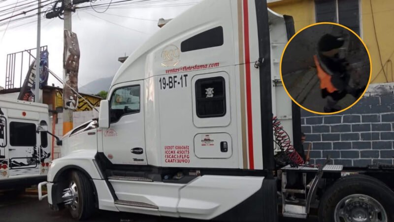 Buscan tractocamión robado en Santa Catarina