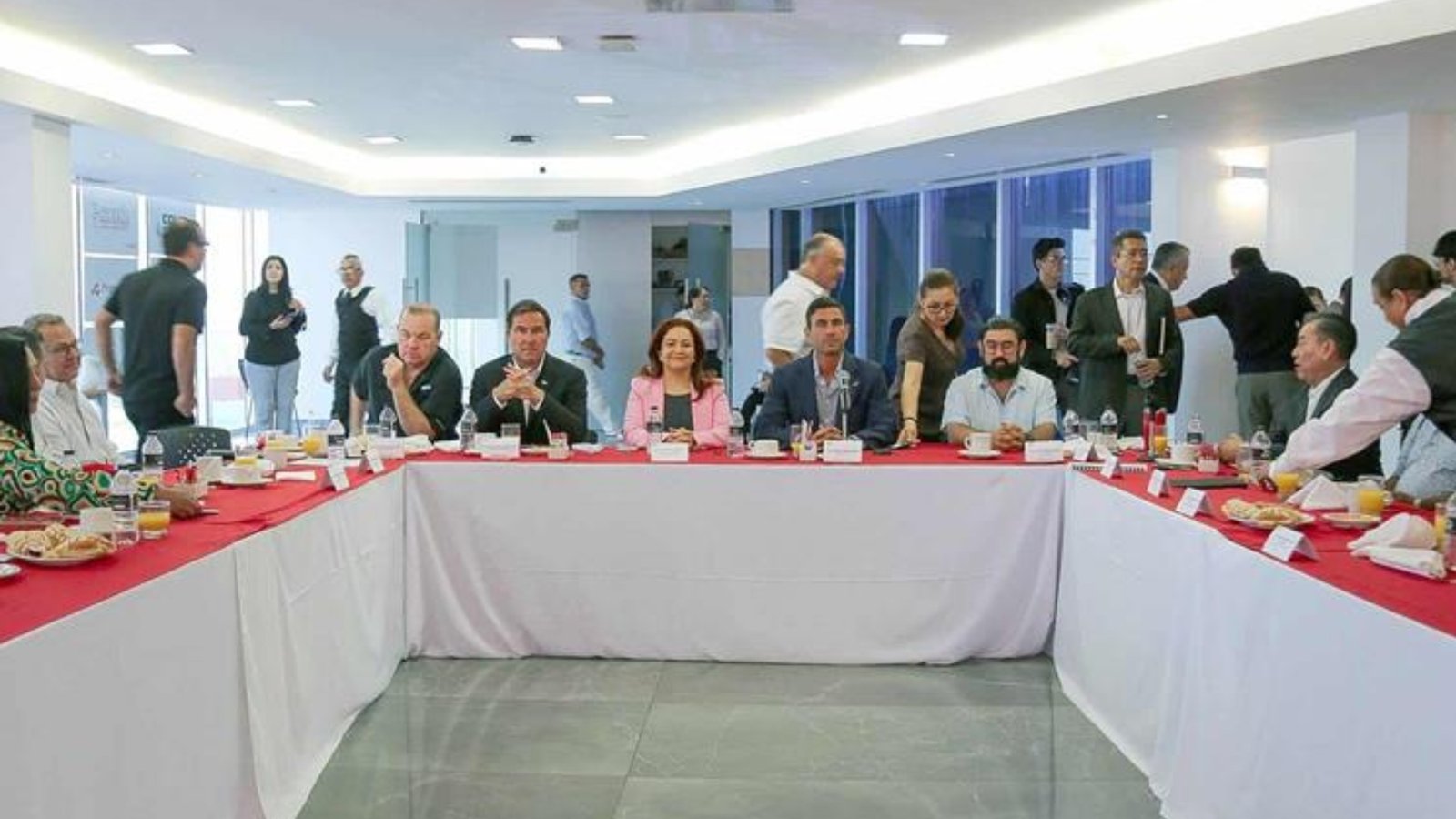 Presume NL avances en “NL Cumple: Todo en NLínea + Reglas Claras”