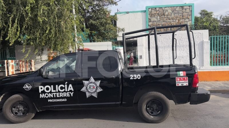 Consumen niñas cristal en Secundaria 7 de Monterrey