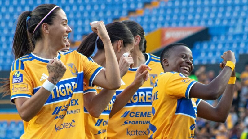 Tigres Femenil golea a Santos y mantiene paso perfecto en Apertura 2026