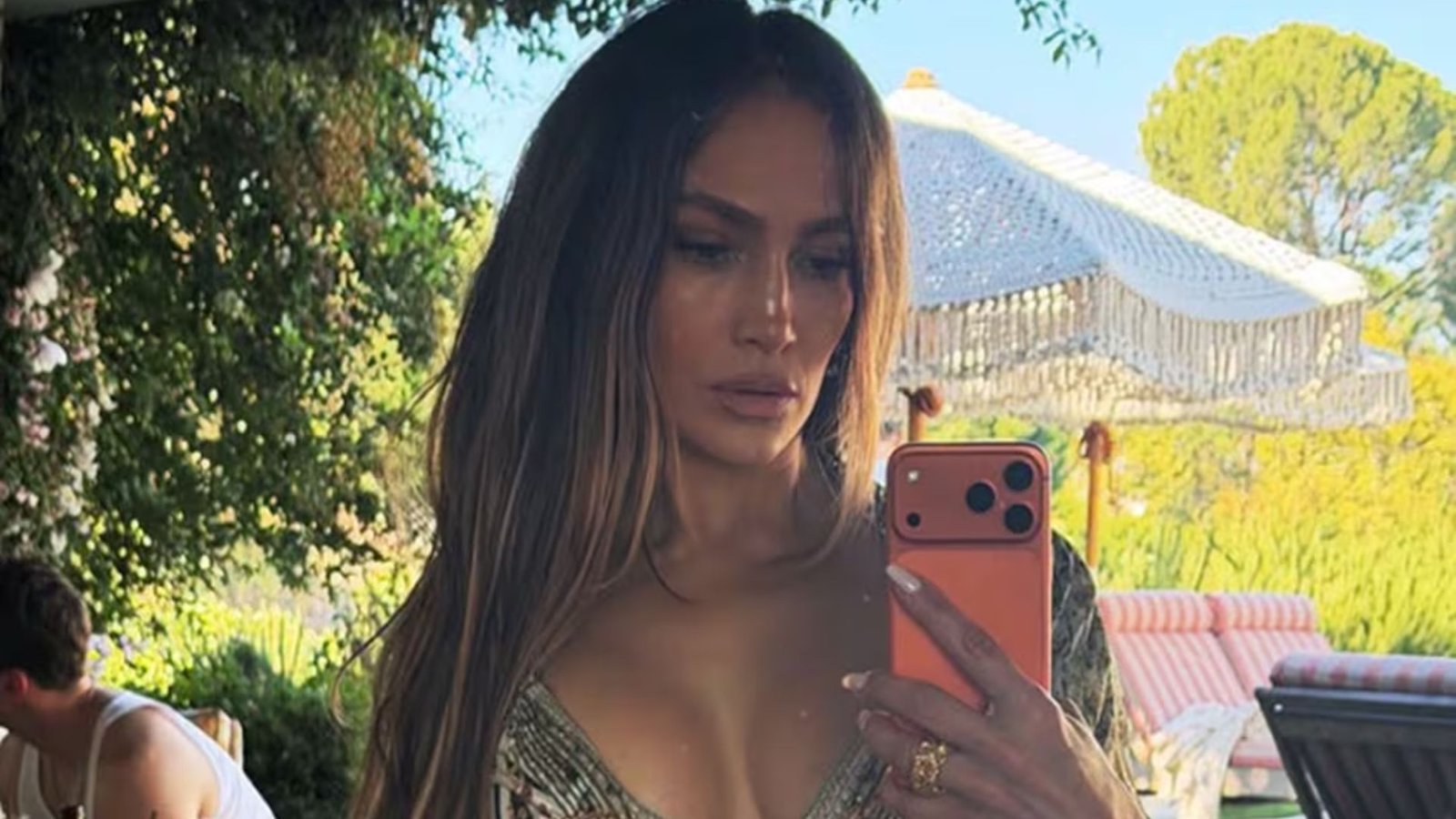 Arrestan a doble de Jennifer Lopez por presunto robo