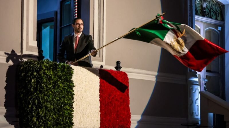Celebra Santiago el 216 aniversario de la Independencia de México