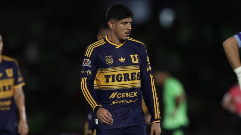 Alan Franco desata críticas tras estar de fiesta en plena crisis de Tigres