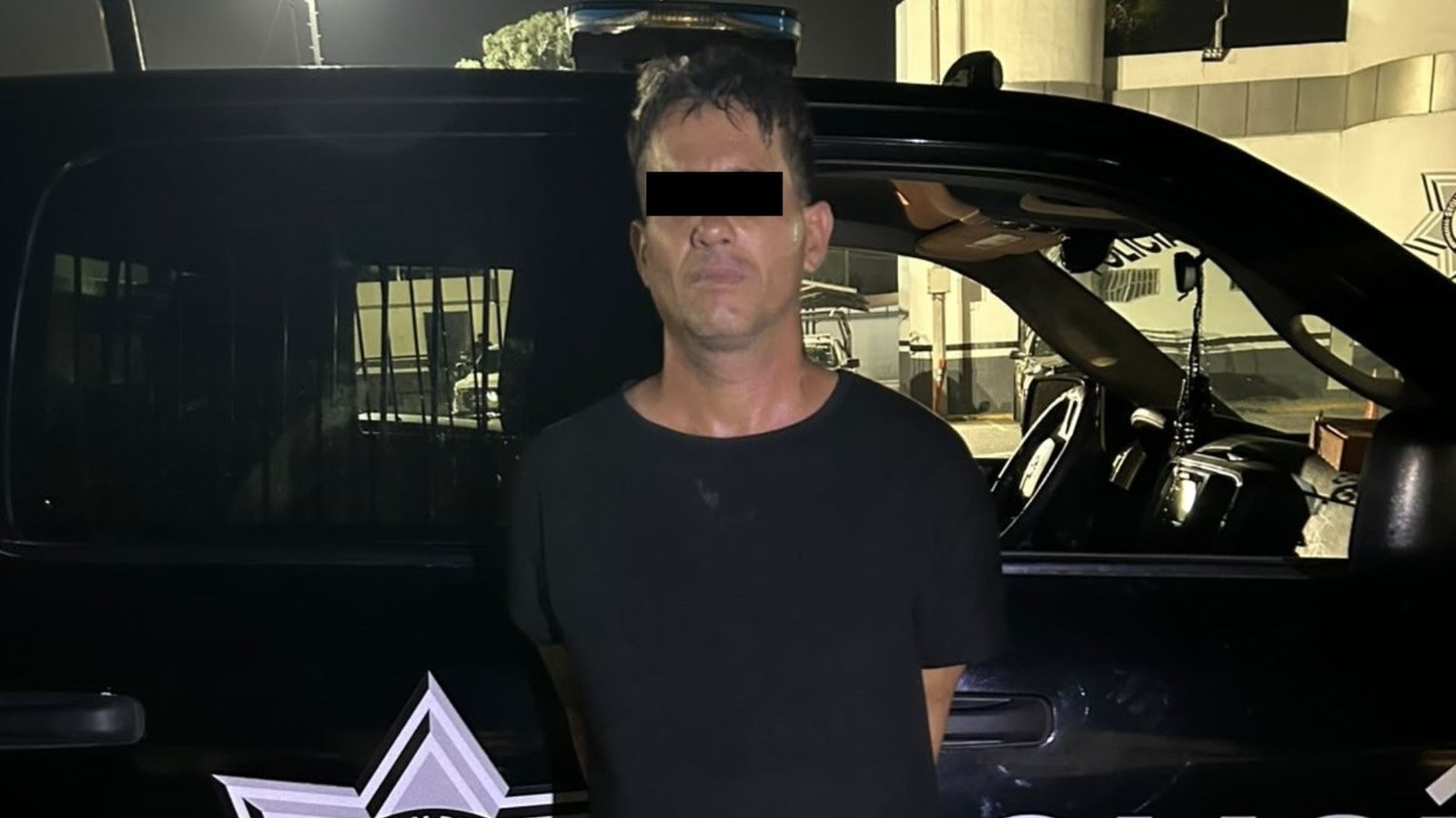 Detienen a hombre con presunta droga en el centro de Monterrey