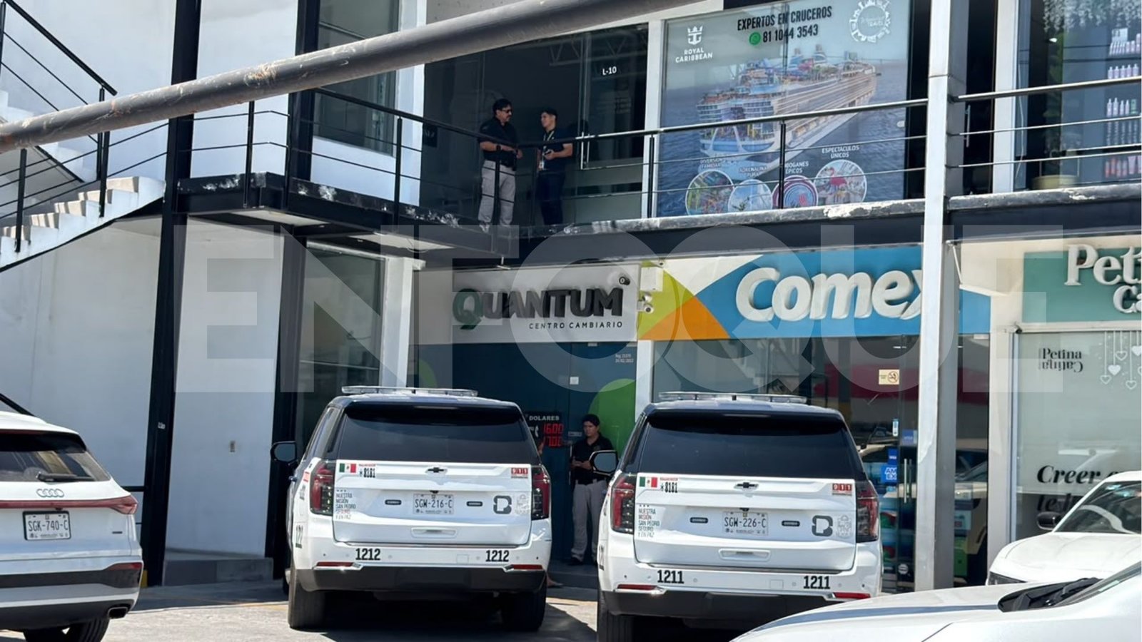 Roban caja fuerte de negocio en avenida Gómez Morín