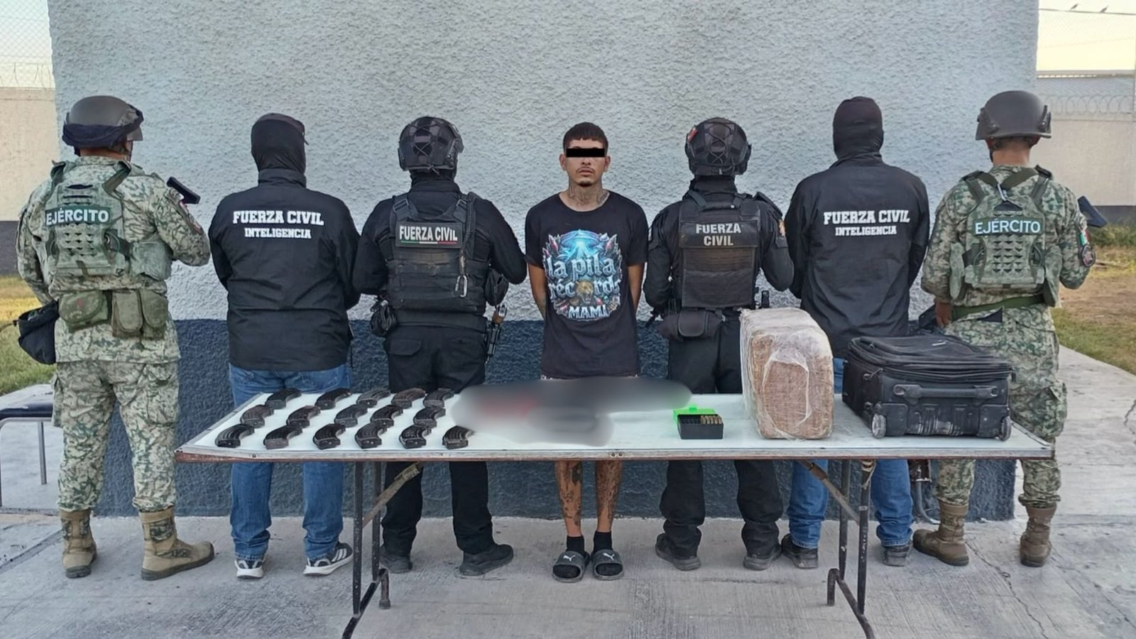 Fuerza Civil detiene a presunto generador de violencia con armas y droga en Monterrey