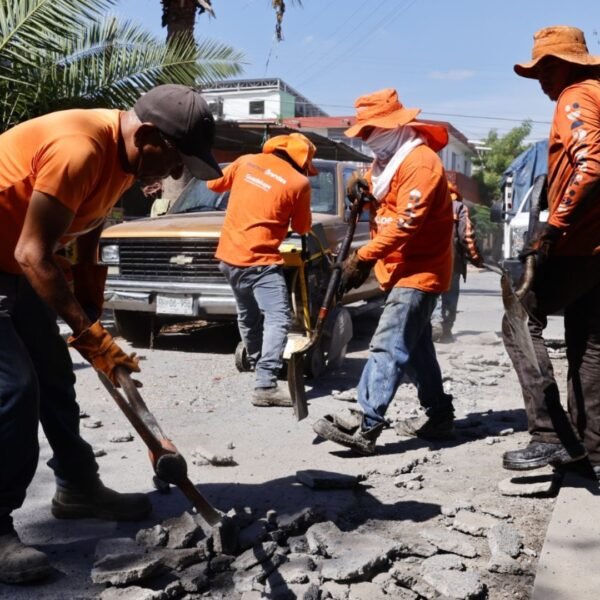 Mejora Guadalupe vialidades de El Sabino con bacheo