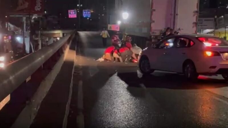 Resulta herido Repartidor de comida tras impactarse contra tráiler