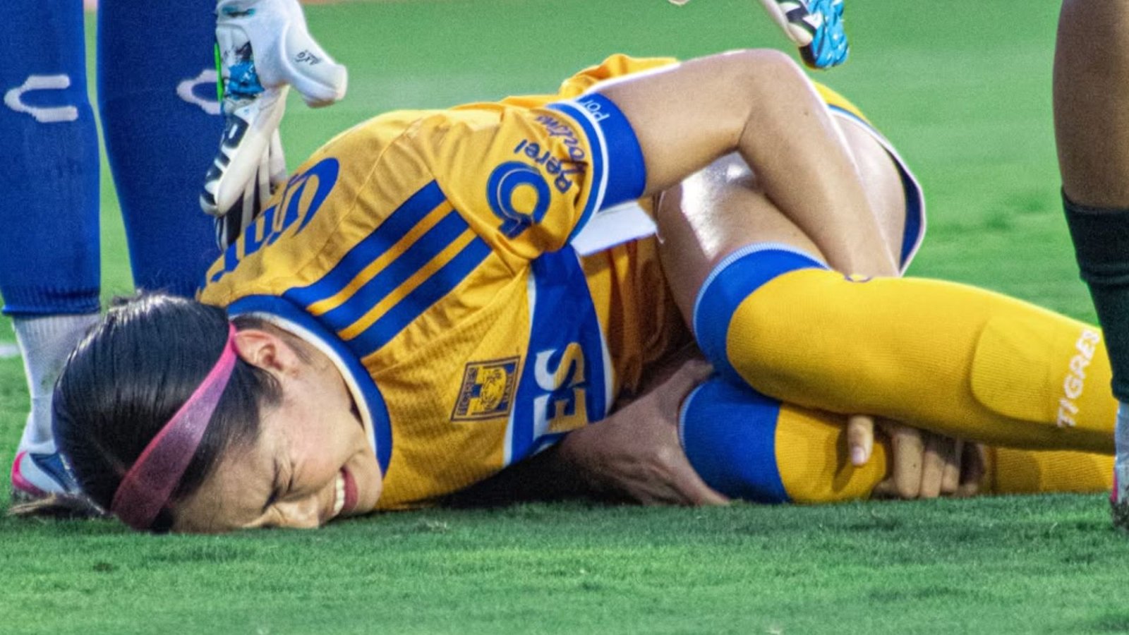 Tigres pierde a Greta Espinoza: sufre ruptura de ligamento cruzado y será operada