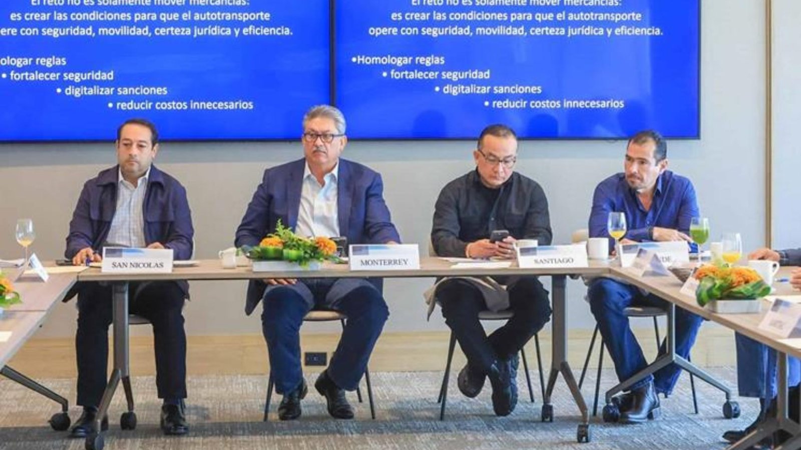 Prepara Monterrey nuevas medidas para mejorar movilidad del transporte de carga