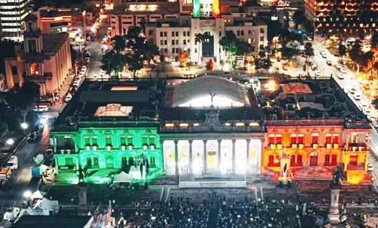 Inician cierres viales en Monterrey por fiestas patrias