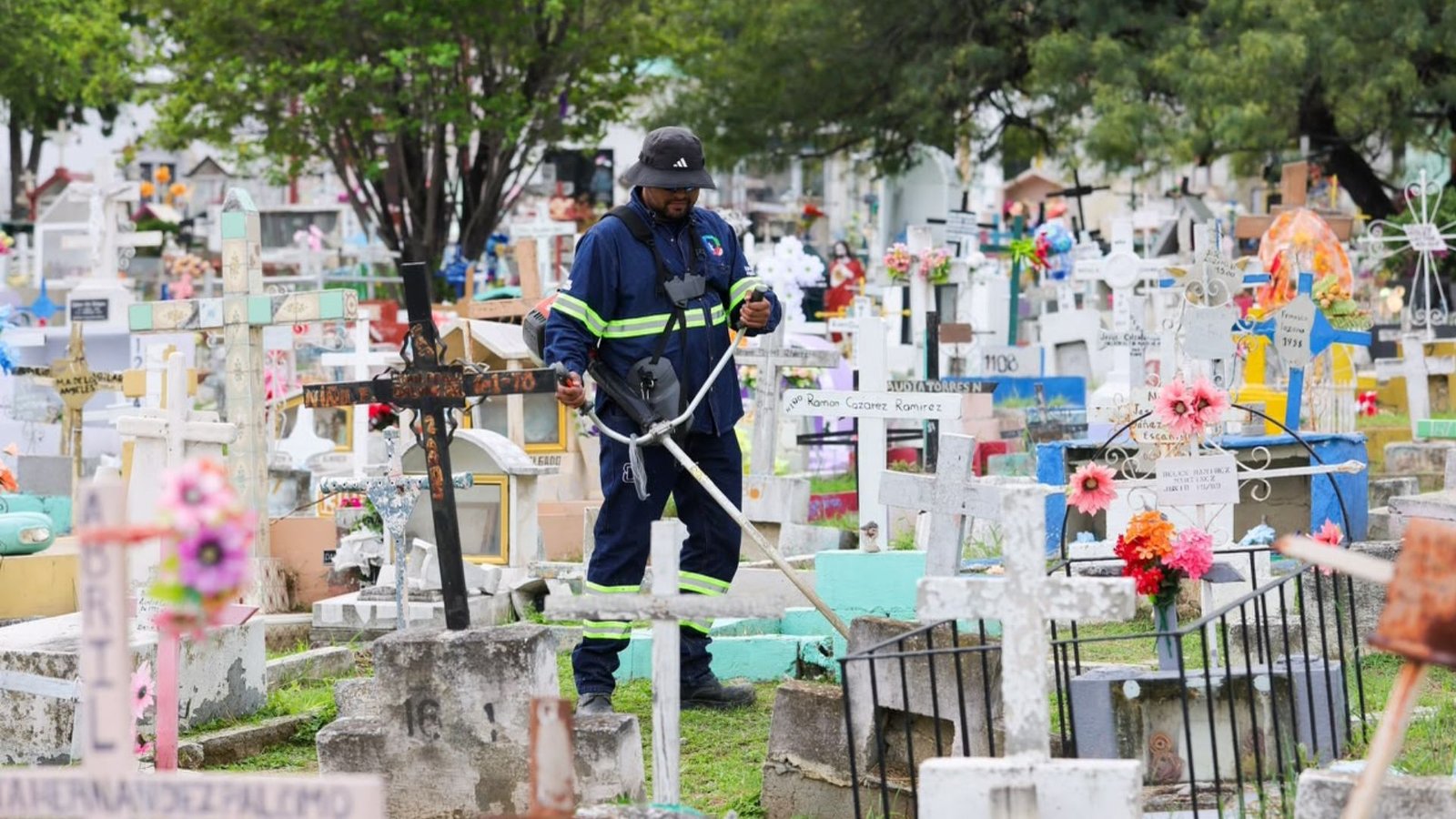 Prepara San Pedro panteones municipales para Día de Muertos 2026