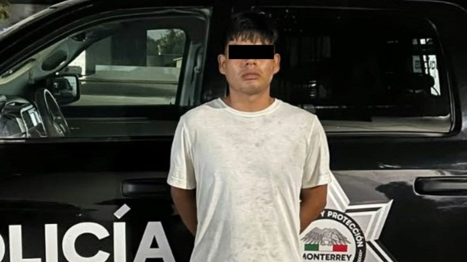 Detienen a joven con 56 dosis de presuntas sustancias ilícitas en Monterrey