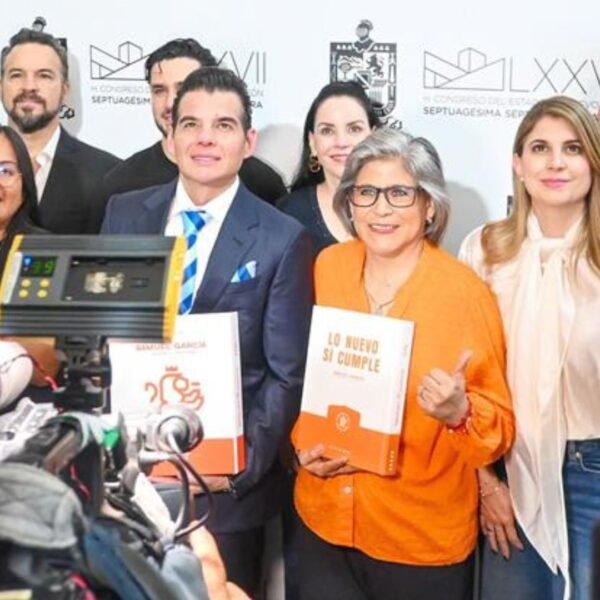Recibe Congreso de Nuevo León Quinto Informe de Gobierno