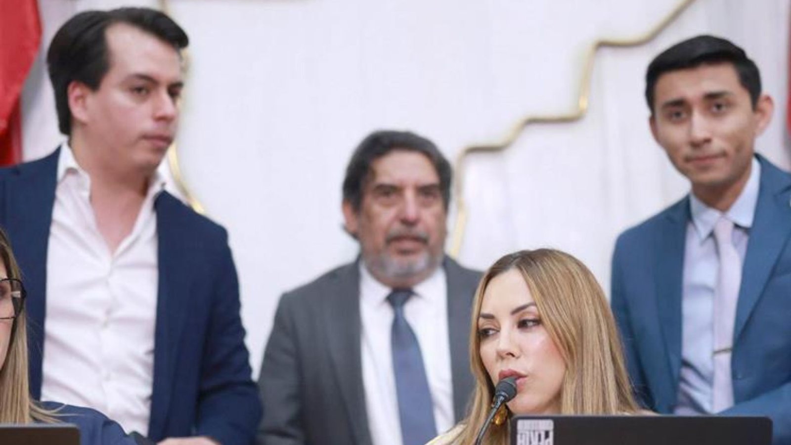 Advierten diputados revisión estricta a deuda de Nuevo León para 2027
