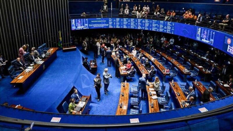 Aprueba Brasil reducción de jornada laboral de 44 a 40 horas semanales
