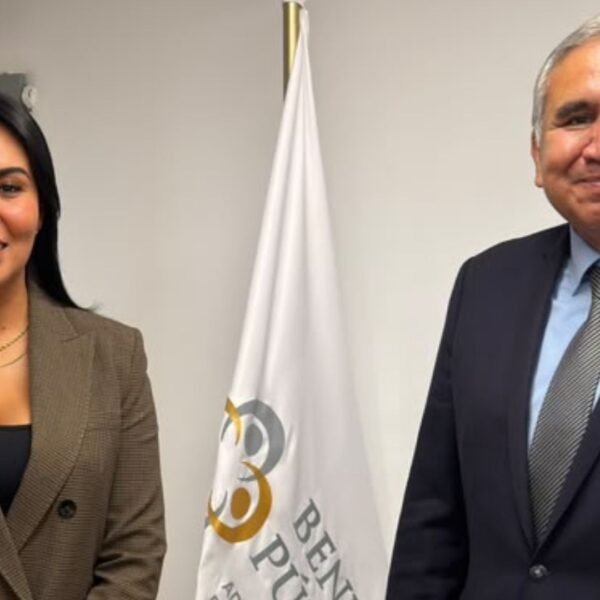 Gestiona Ale Morales apoyos de salud para familias de Nuevo León