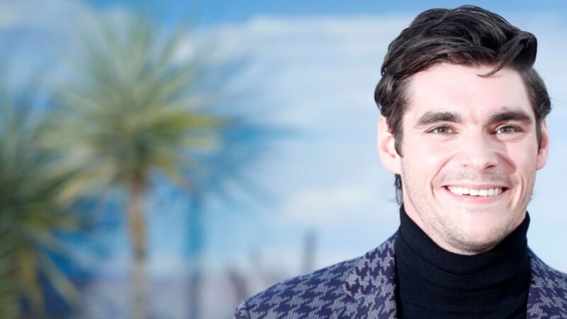 Despide Breaking Bad a RJ Mitte tras su muerte