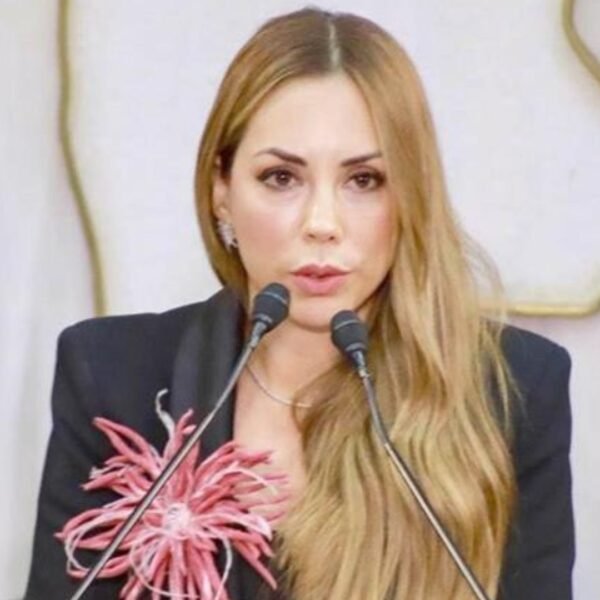 Mantiene Perla Villarreal presidencia del Congreso de Nuevo León