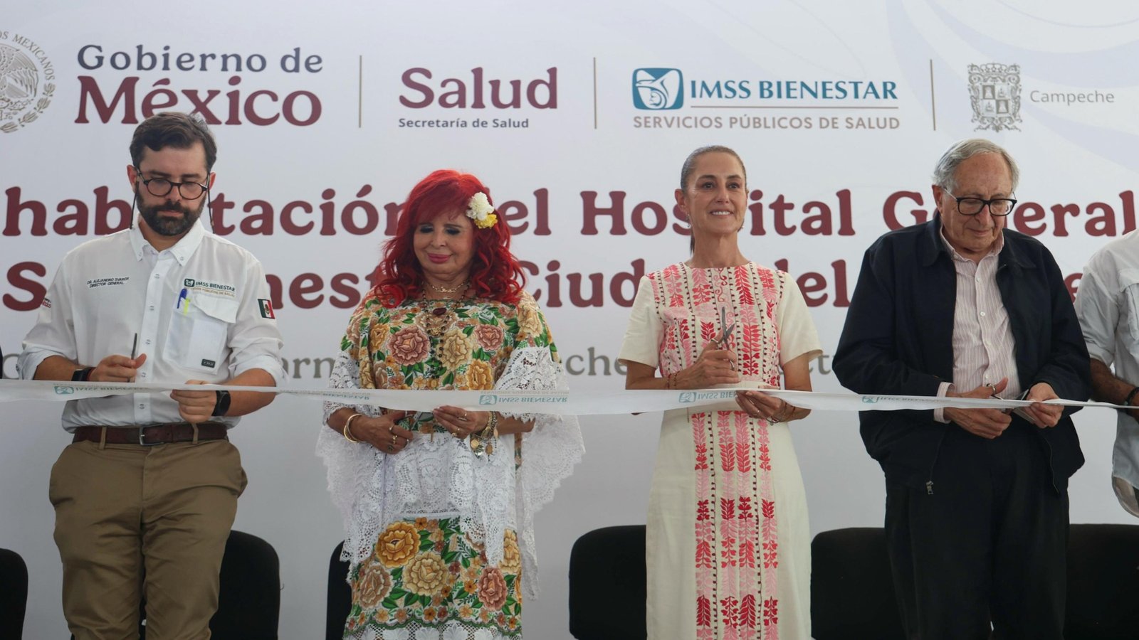 Entrega Sheinbaum hospital rehabilitado en Ciudad del Carmen