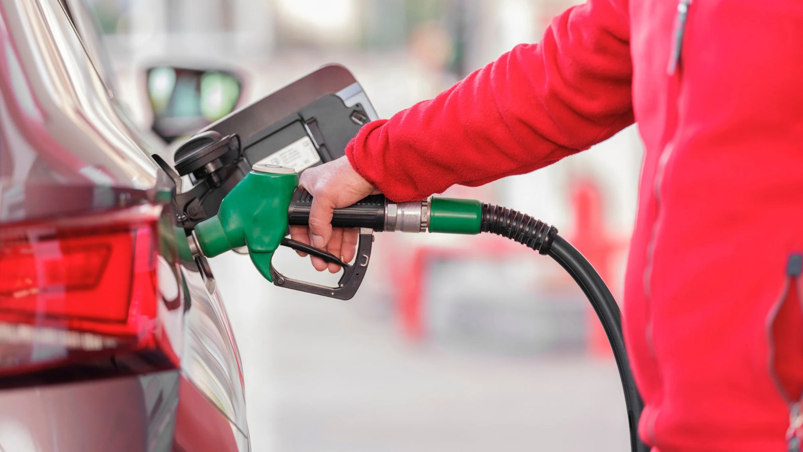 Detecta Profeco gasolina premium por encima de 30 pesos por litro