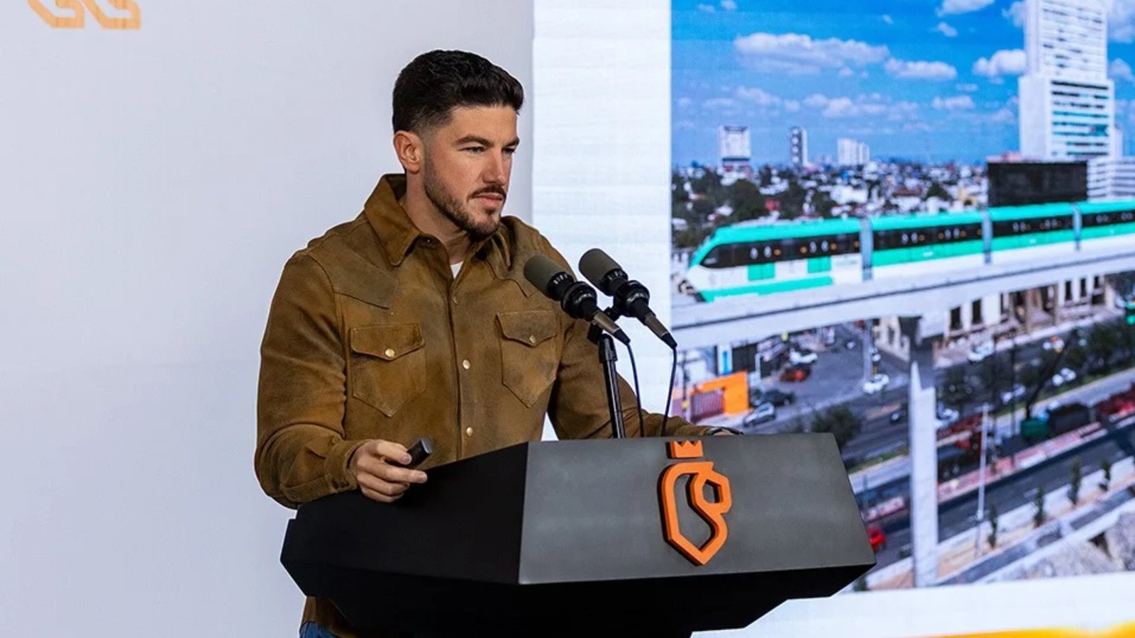 Samuel García destaca nuevas líneas del Metro como legado