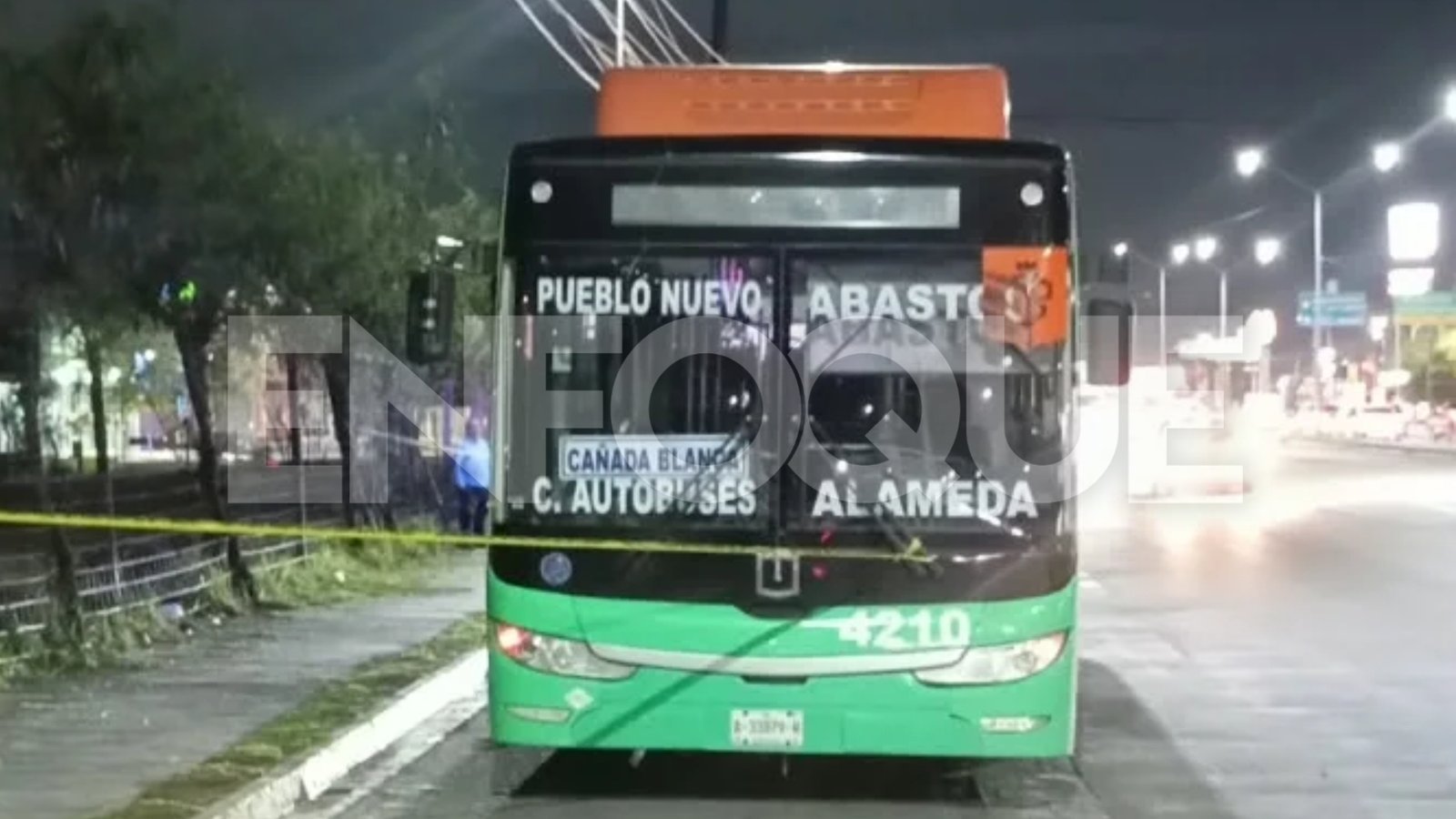 Muere mujer dentro de camión urbano en San Nicolás