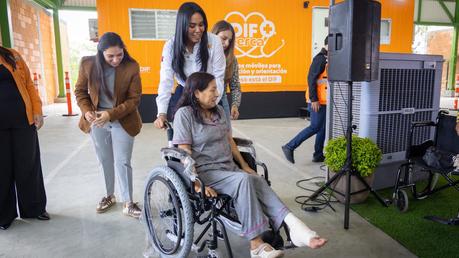 Suma DIF + Cerca 4 mil 881 servicios en cuatro semanas