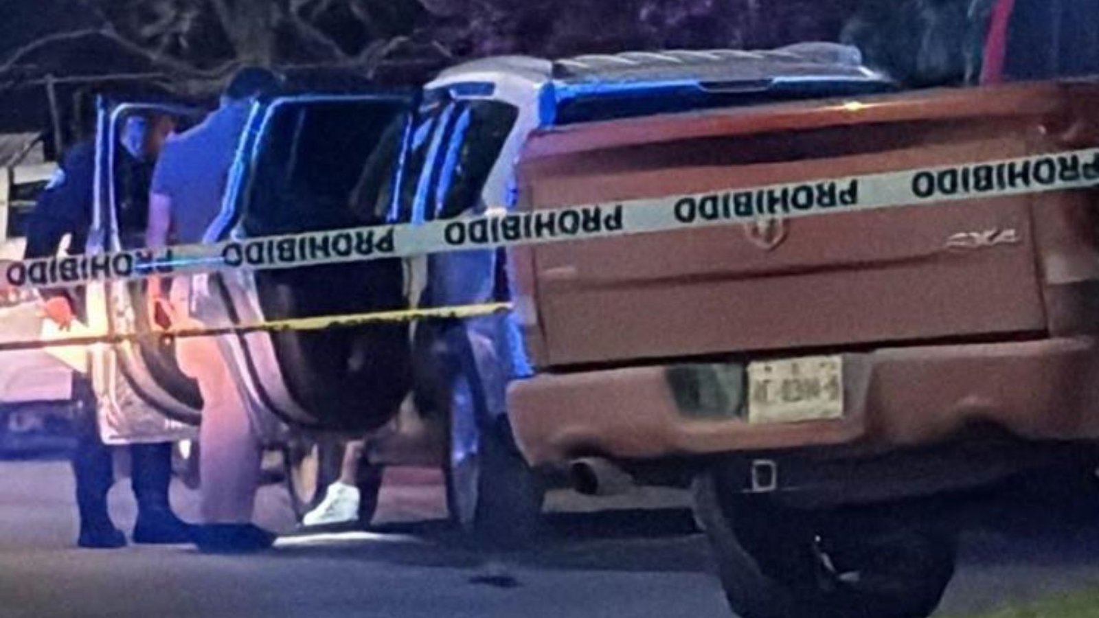 Atacan a balazos a pareja dentro de camioneta en Apodaca