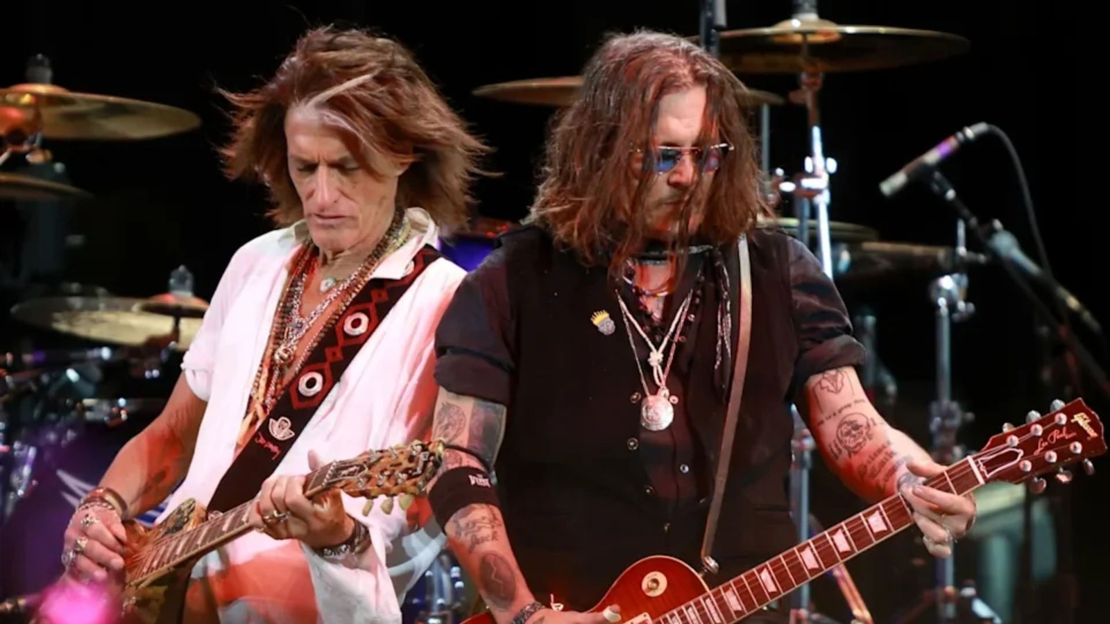 Sorprende Johnny Depp al compartir escenario con Aerosmith