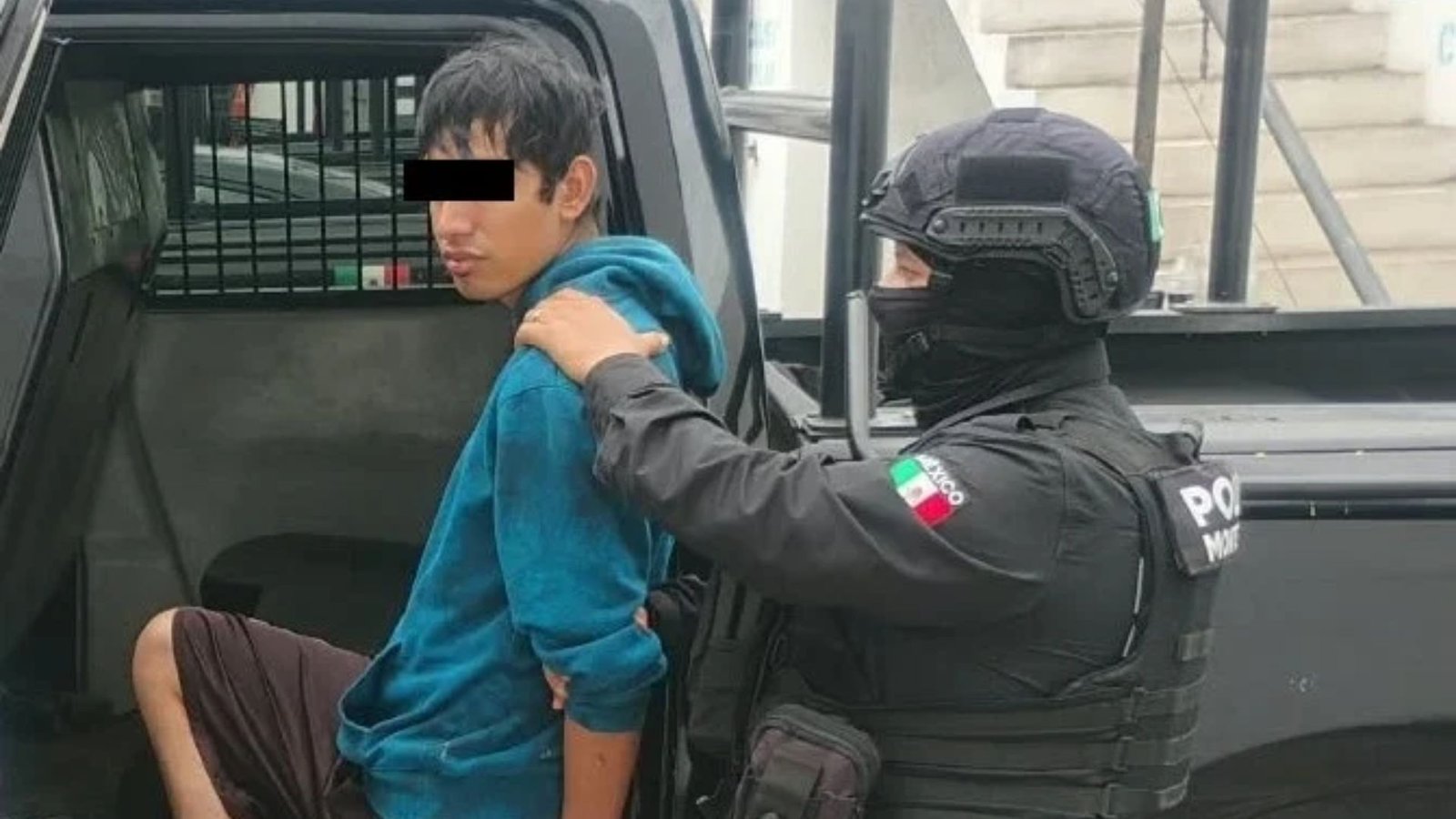 Detienen a dos hombres por presunta posesión de sustancias en Monterrey
