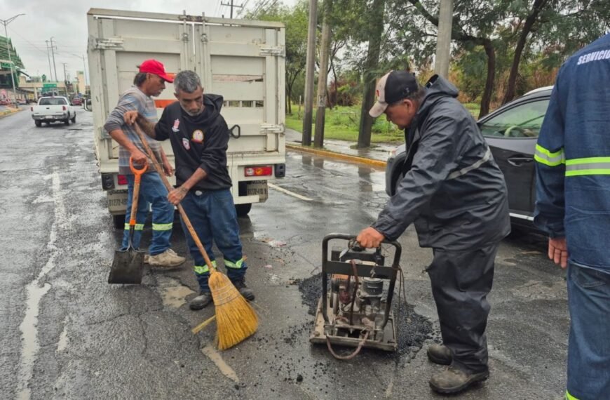 Implementa Escobedo operativo en calles y vialidades tras lluvias