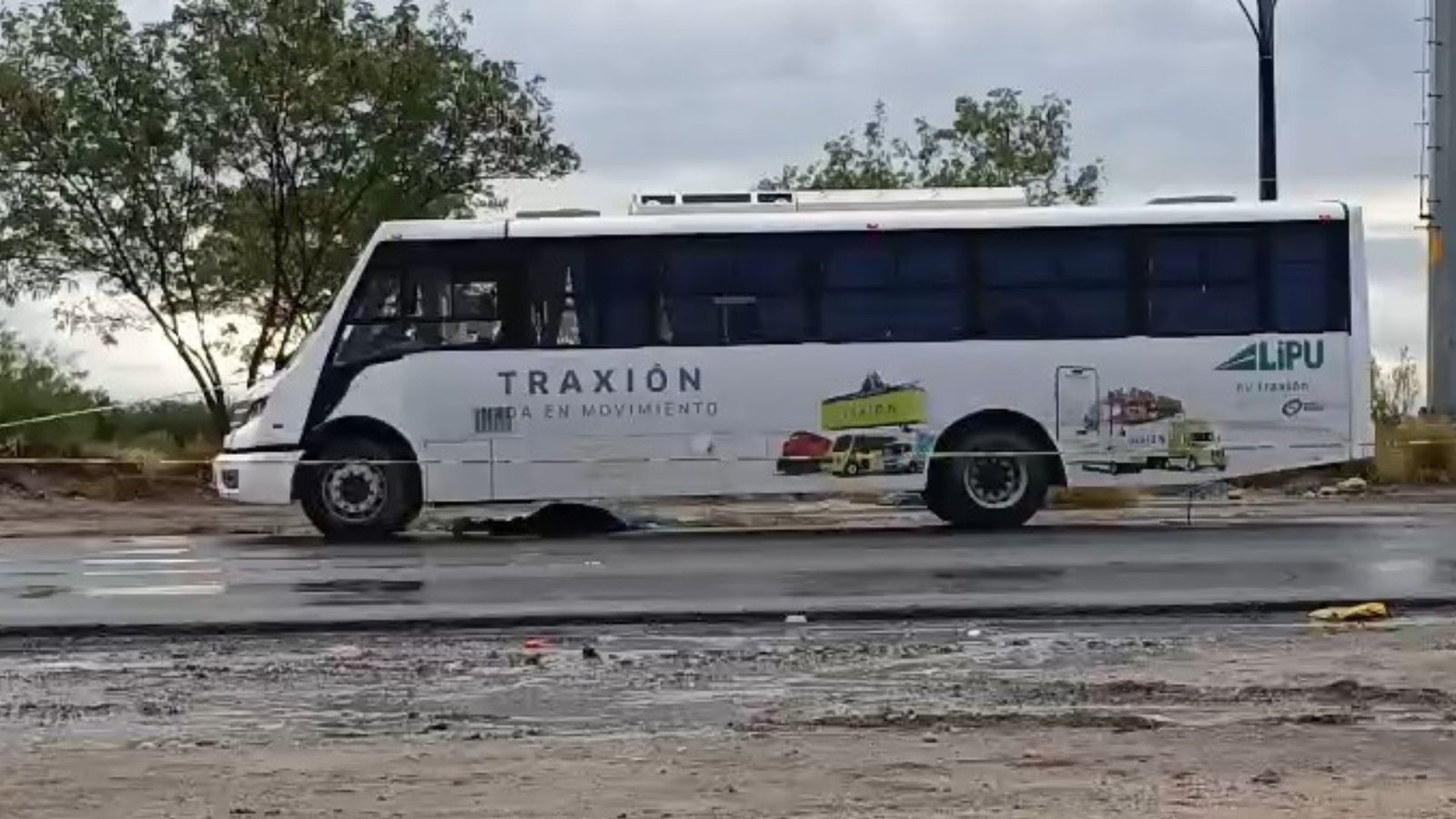 Muere hombre tras ser arrollado por camión de personal en Apodaca