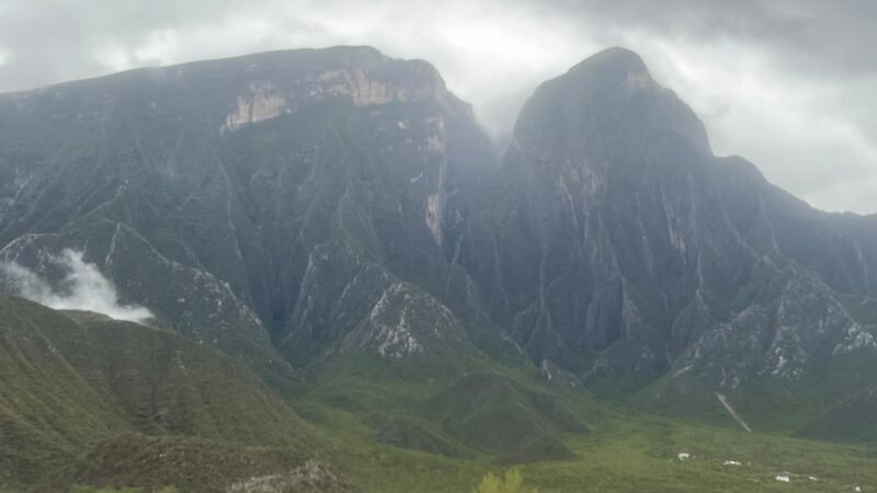 Restringen acceso a La Huasteca por escurrimientos y crecida de ríos