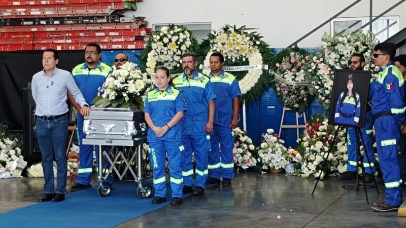 Despiden con Guardia de Honor a paramédica de San Nicolás
