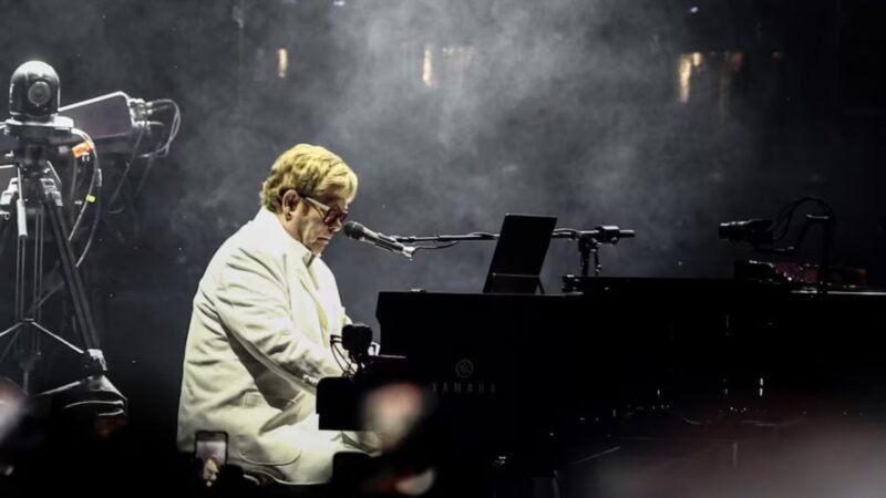 Despide Elton John a México con una noche de clásicos y emoción